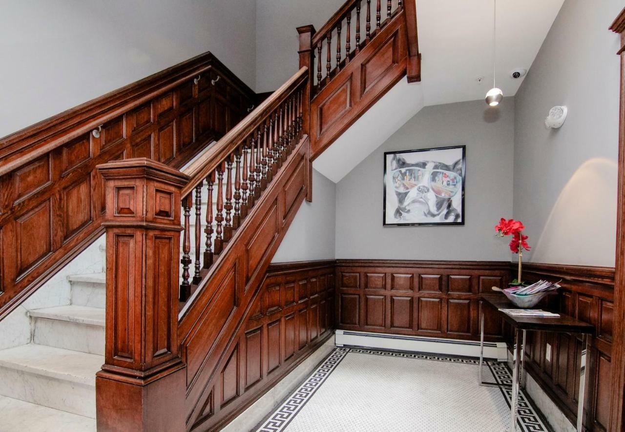 A Stylish Stay W/ A Queen Bed, Heated Floors.. #26 Brookline Extérieur photo